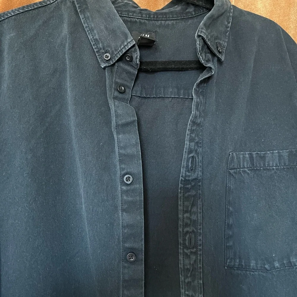 Very Dark Navy Men’s XL Button Down - Picture 2 of 4